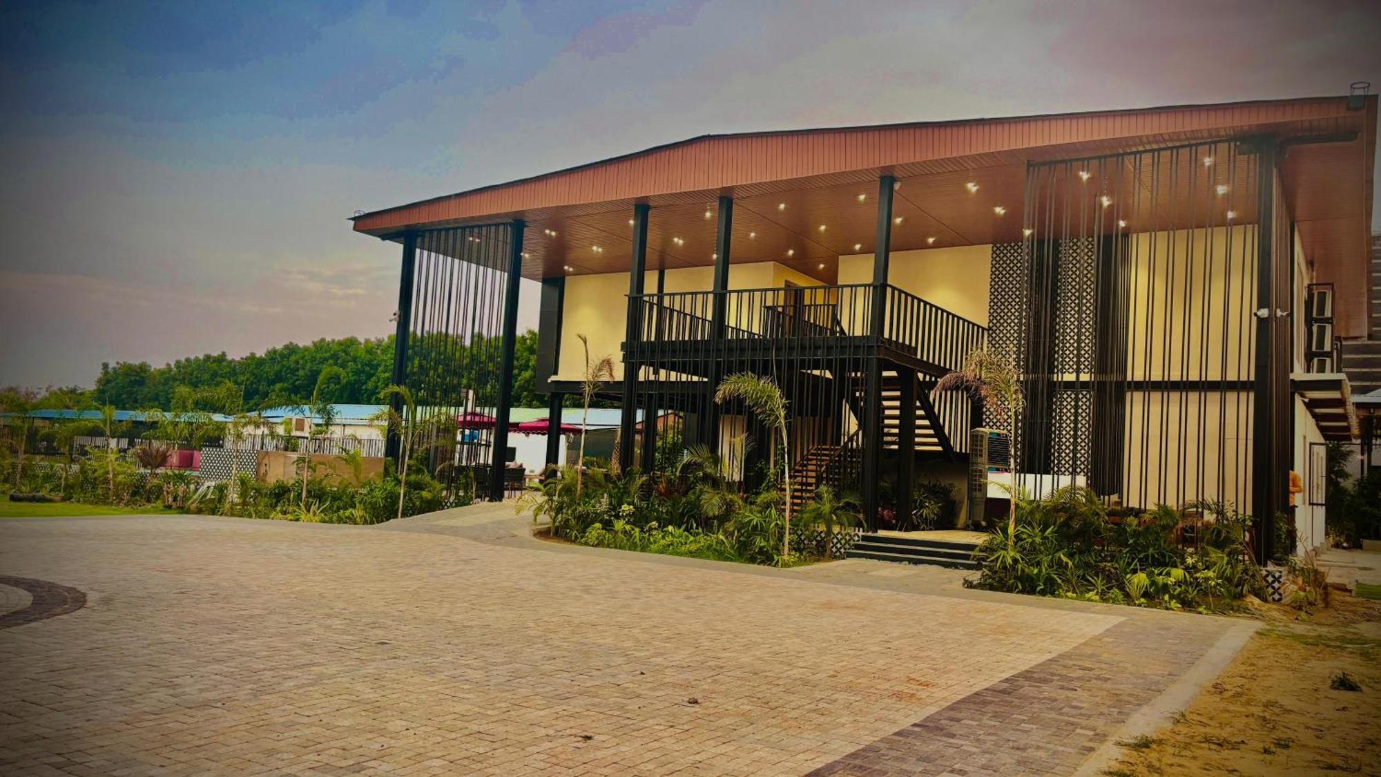 Vintclub Resort Lucknow Zewnętrze zdjęcie